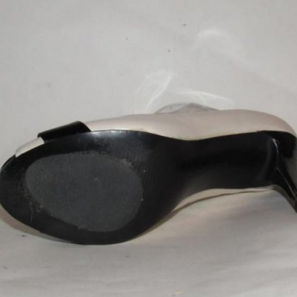 Anne Klein Ivory Black Patent Leather Peep Toe - Picture 12 of 12